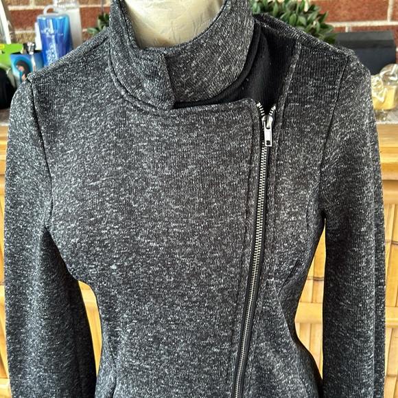 Fabletics Calypso Women's Zip Up
Fleece Jacket - Picture 2 of 10